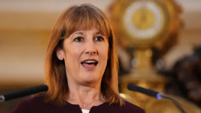 Rachel Reeves proposes youth mobility scheme for young Europeans