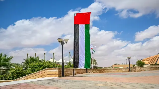 UAE landmarks with international visitors representing new specialized visas